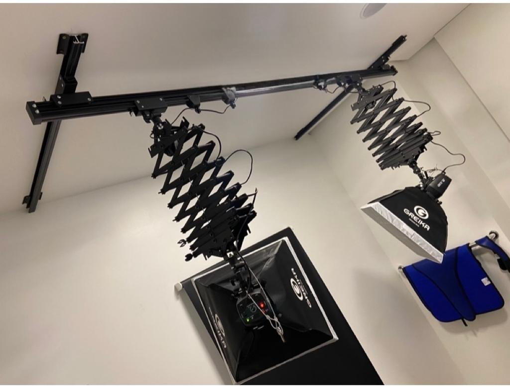 KIT PANTÓGRAFO 360W PRIME PARA ESTÚDIO DE TETO- ACOMPANHA O KIT: 2 UNID. FLASH 180W +SOFTBOX + ( BÔNUS NA DESCRIÇÃO )